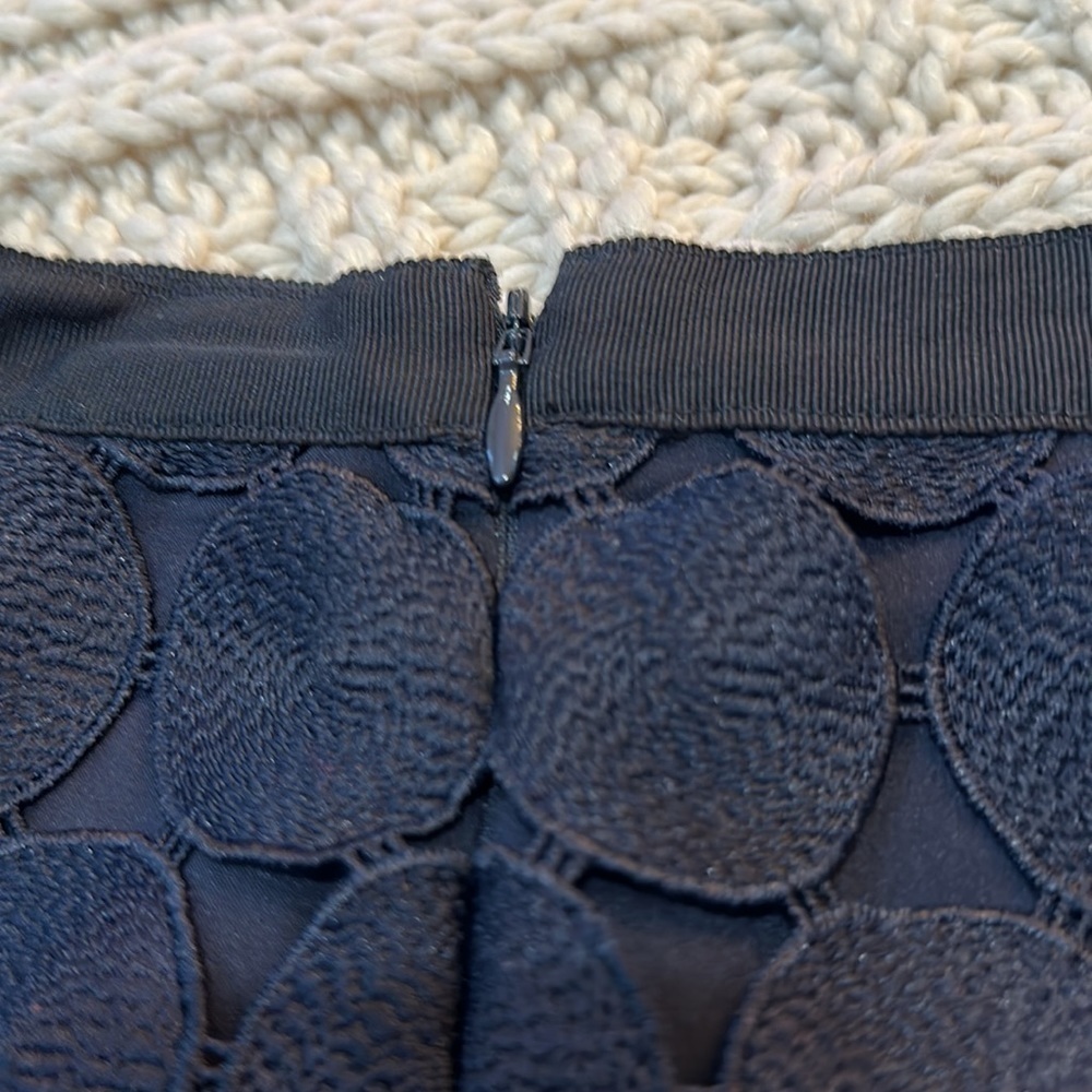 Ann Taylor Dark Navy Skirt Size 0 - Picture 4 of 7